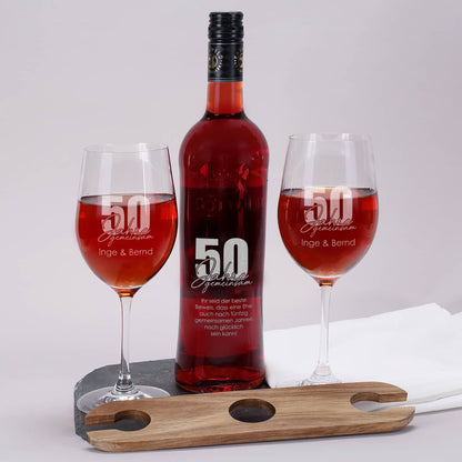 50 Jahre gemeinsam - Geschenkset zur goldenen Hochzeit mit Wein nach Wahl, Wunschnamen und Text