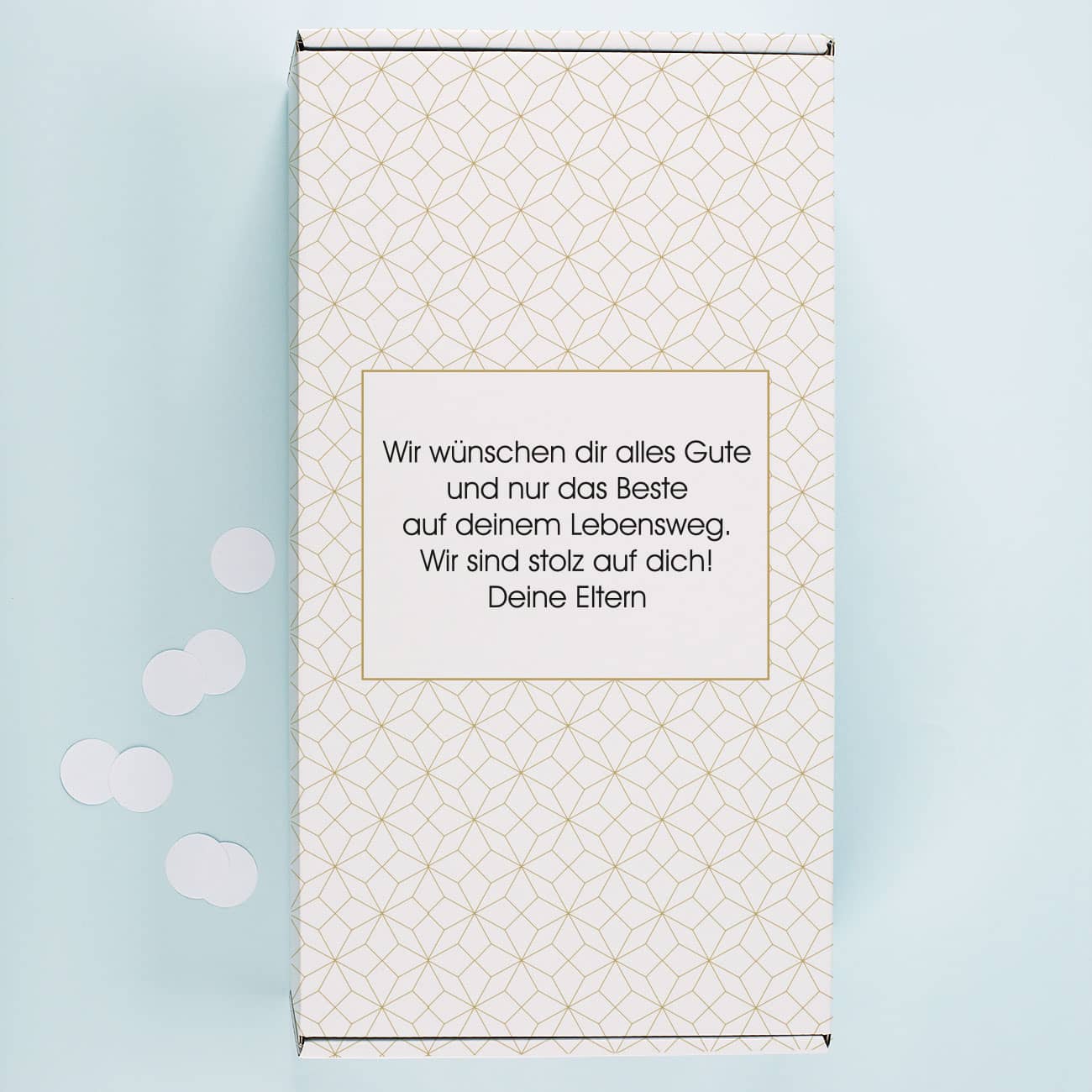 Weiße Geschenkverpackung mit Wunschtext