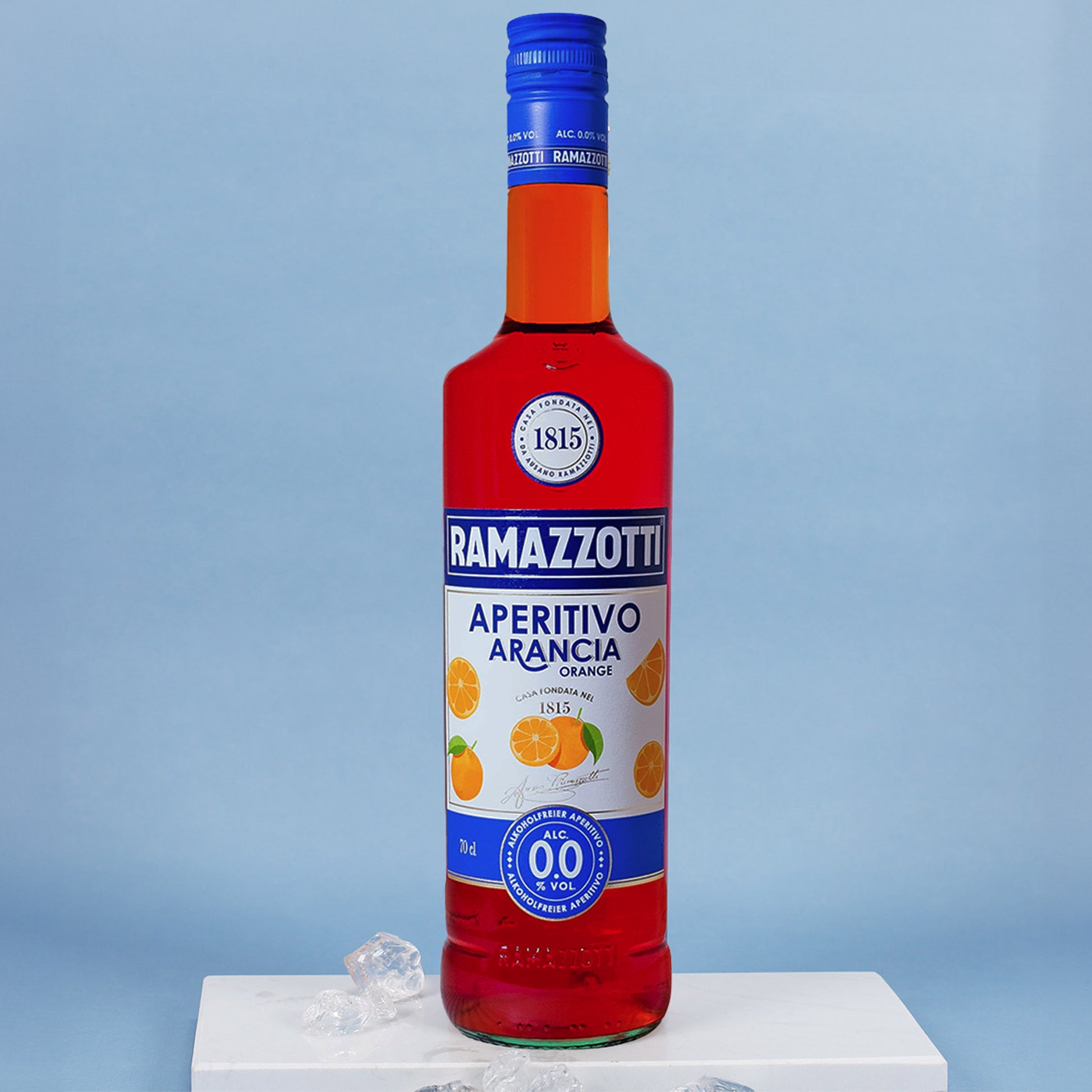 Detailansicht der Flasche Ramazzotti Aperitivo Arancia Orange alkoholfrei – Label gut lesbar