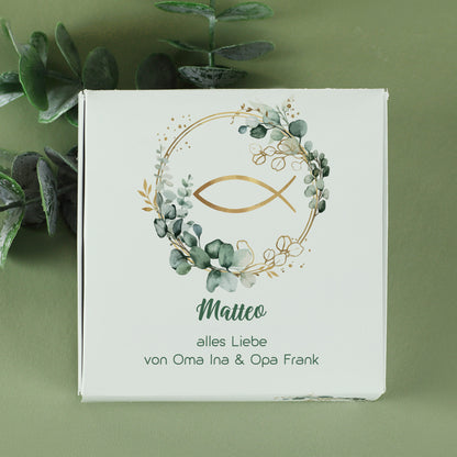 Personalisierte Geschenkbox mit Eukalyptus Ichthys Motiv und Name für Kreuzkette Geschenk