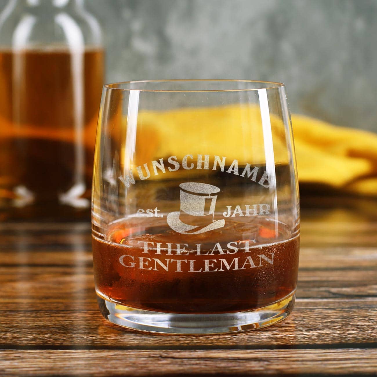 Whiskyglas mit Gravur "The Last Gentleman" und Name und Jahr nach Wunsch