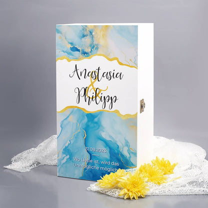 Wunderschöne Geschenkbox mit modernen Watercolor-Effekt, Ihren Wunschnamen und einem kurzen Text