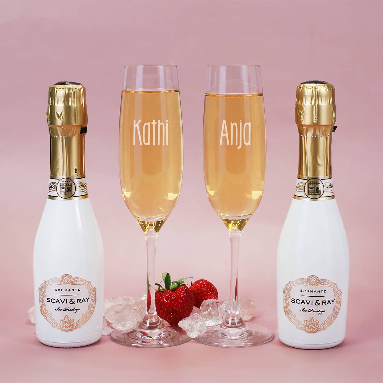 Sektgläser mit Namensgravur und zwei Piccolo Sektflaschen