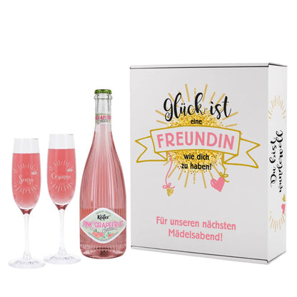 Geschenkset bestehend aus einem Fruchtsecco in der Sorte Pink Grapefruit, zwei Sektgläsern  und einer bedruckten  Pappbox 