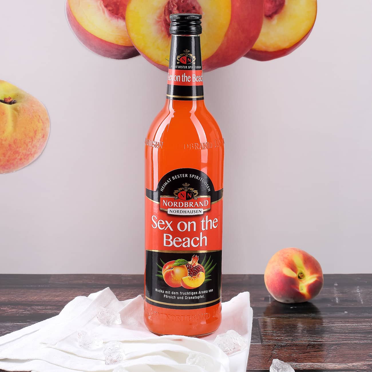 Fruchtiger Likör "Sex on the Beach" der Marke Nordbrand