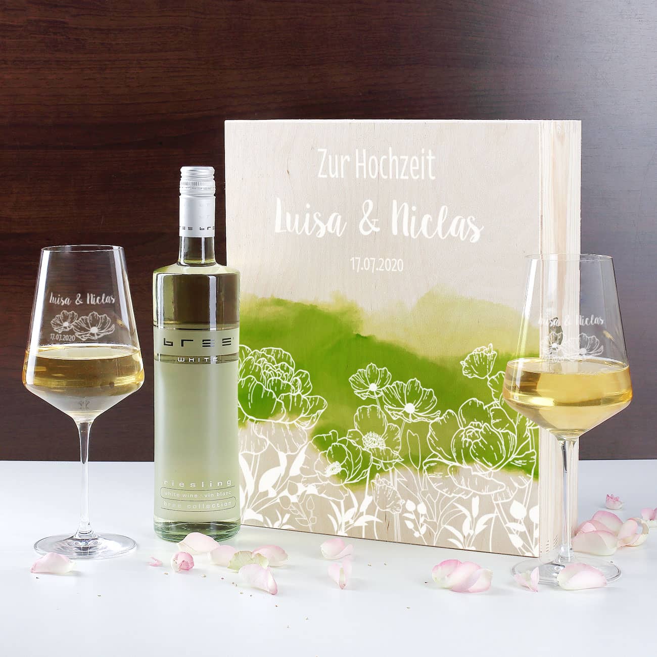 Wein-Set mit zwei gravierten Gläsern in persönlicher Box als romantisches Hochzeitsgeschenk