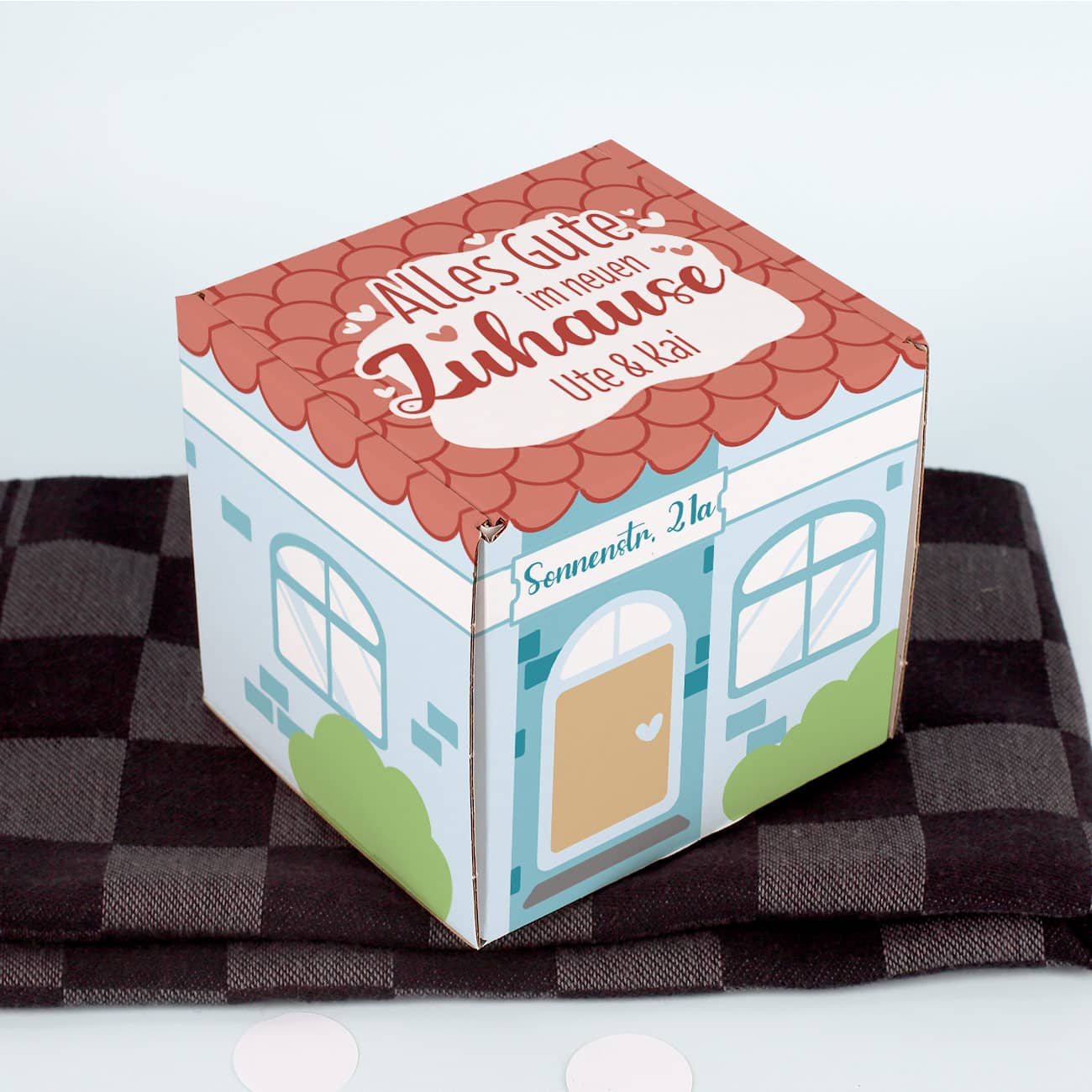 Geschenkbox zum Einzug als kleines Haus gestaltet