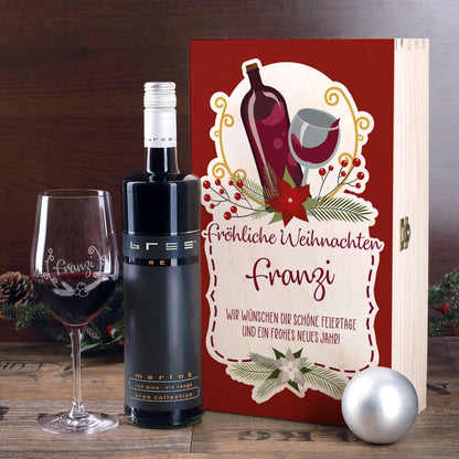 Geschenkbox mit Rotwein und graviertem Weinglas