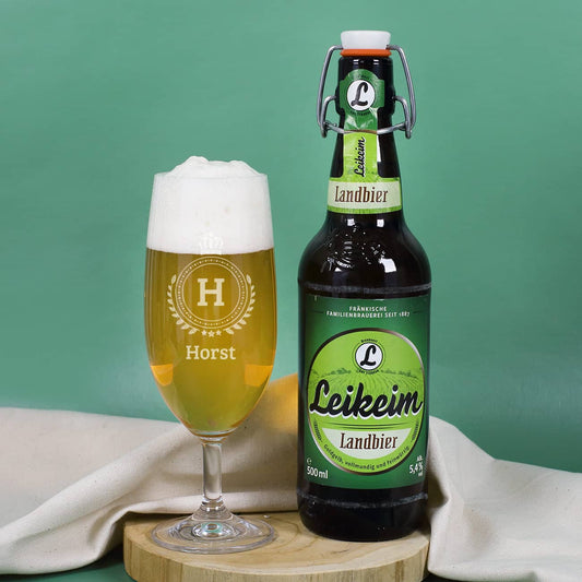 Pilstulpe graviert mit einem gekrönten Ornament Ihrem Wunschnamen und der Initiale Ihrer Wahl