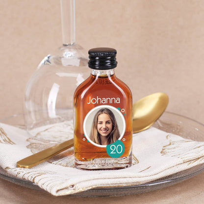 Ihr Wunschfoto auf 12 kleinen Kräuterlikören zum Geburtstag