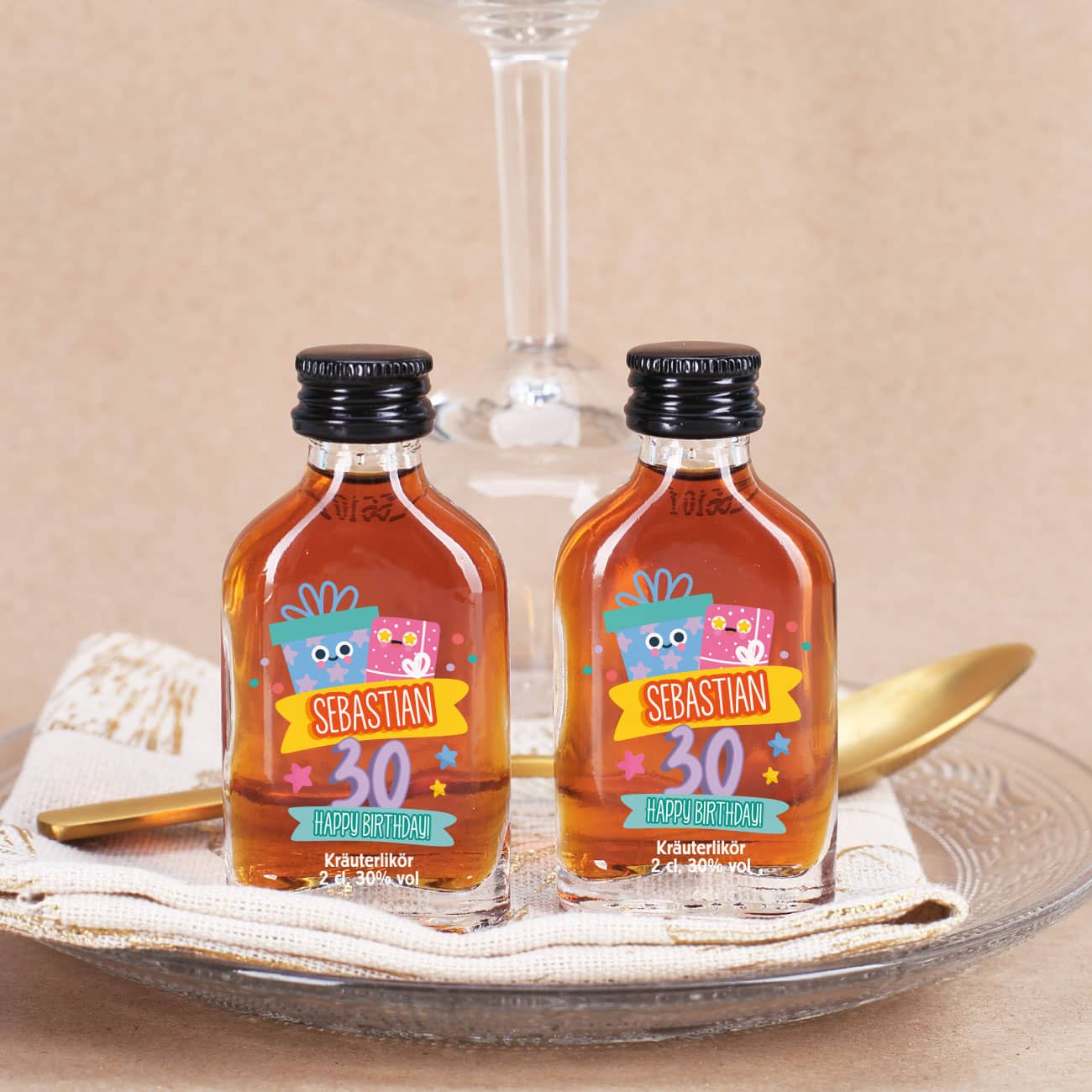Kräuterschnaps zum Geburtstag mit Wunschname und Alter