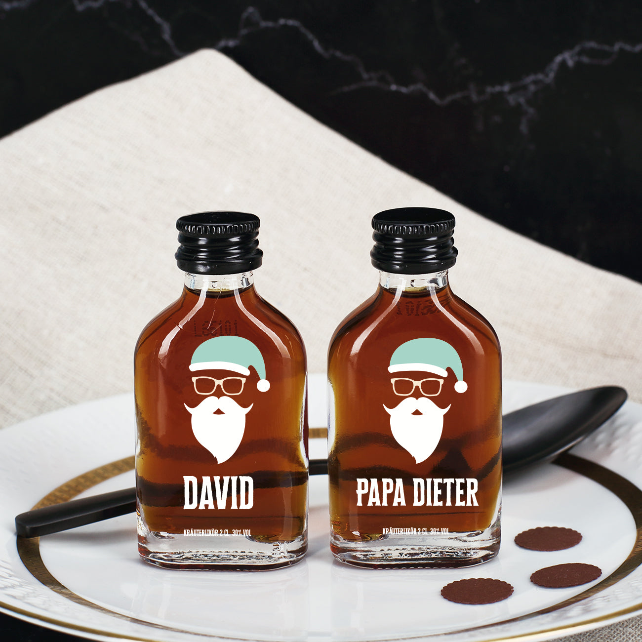 Weihnachtlicher Schnaps mit Hipster Nikolaus Motiv und Ihrem Namen