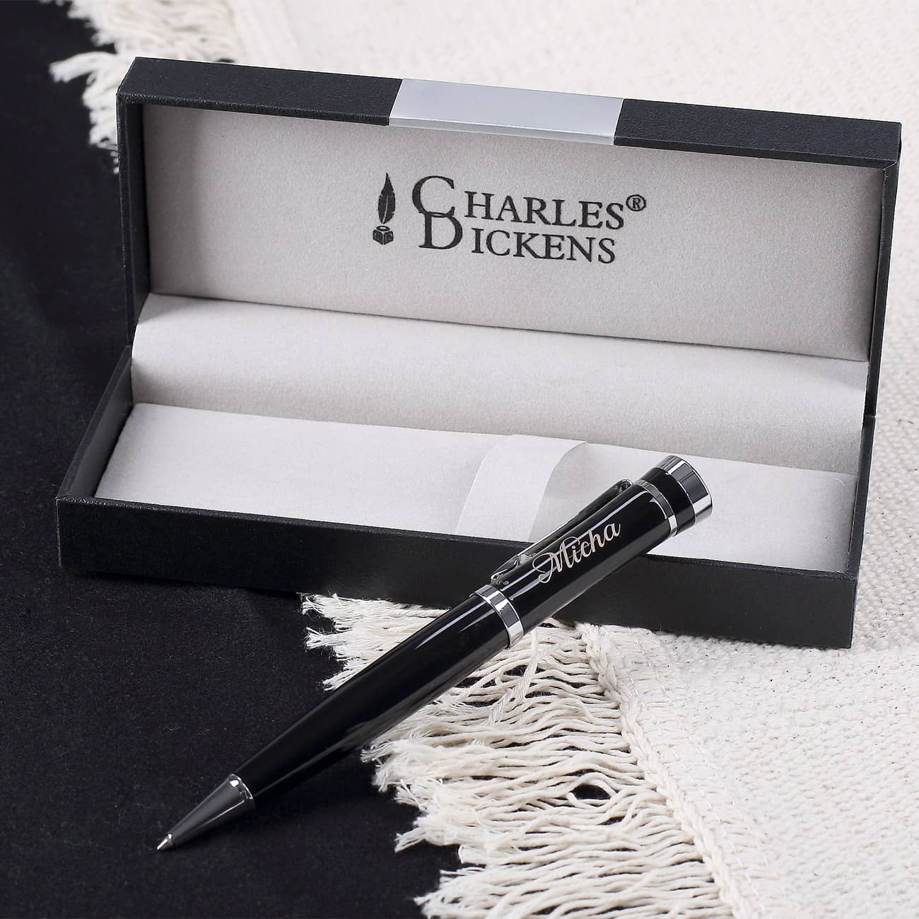 Gravierter Kugelschreiber von Charles Dickens