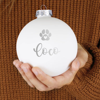 Christbaumkugel in Weiß mit Namensgravur und Pfote