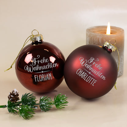 Weihnachtskugel mit Name graviert 'Frohe Weihnachten' | Christbaumkugel 8 cm in Burgund Rot