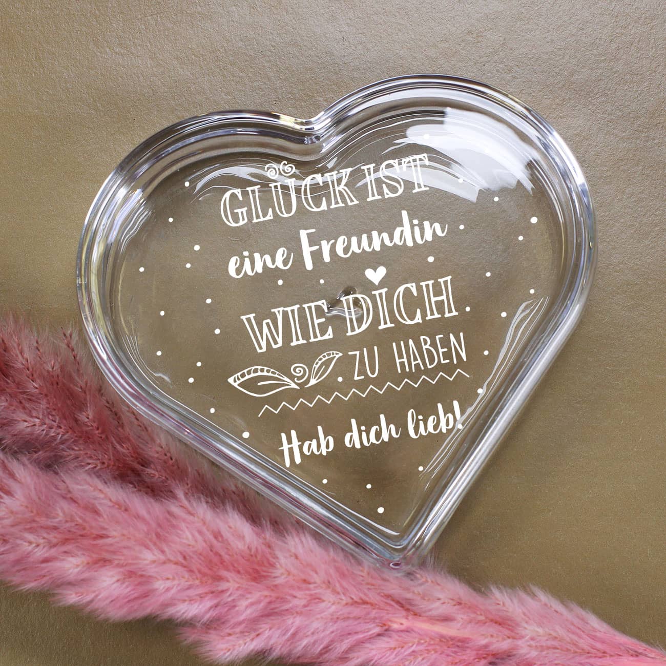 Glück ist... Glasdose in Herzform von Leonardo mit personalisiertem Druck
