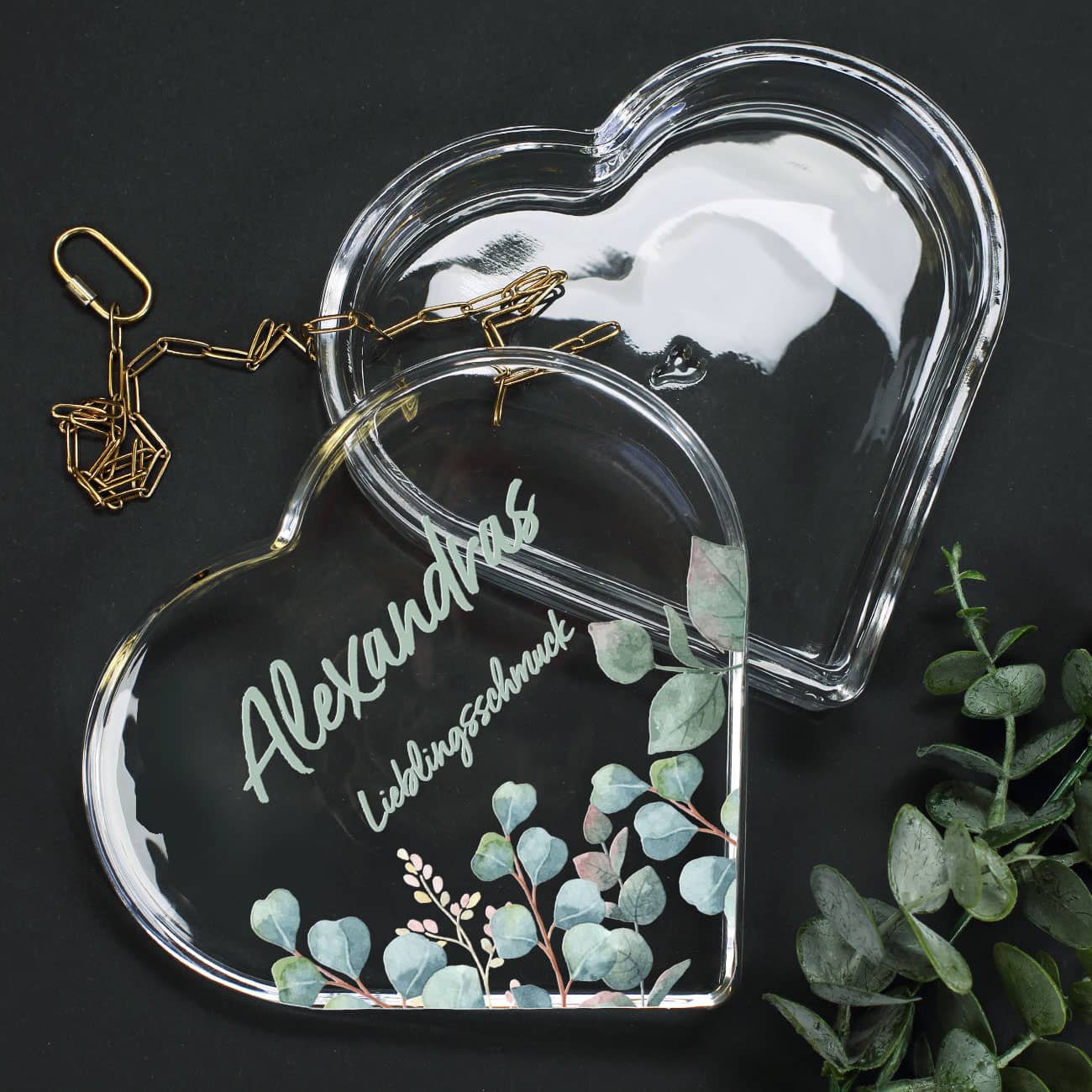 Glasdose in Herzform mit zwei Zeilen Text Ihrer Wahl