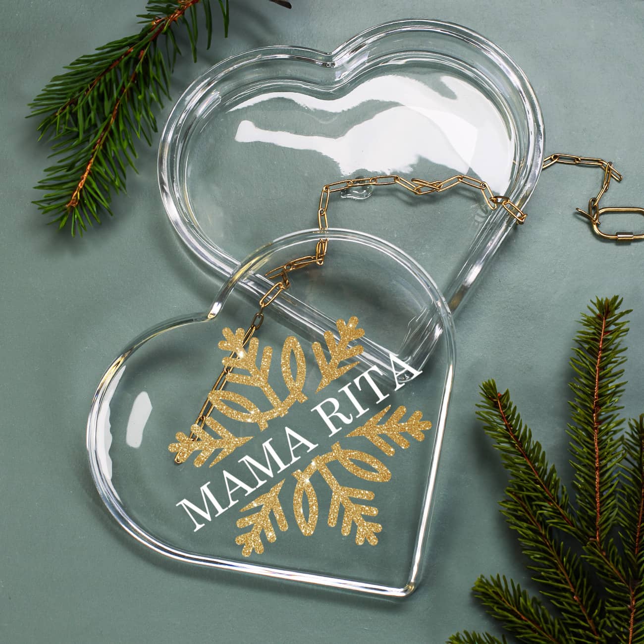 Herzdose aus Glas mit Schneeflocke und Name bedruckt