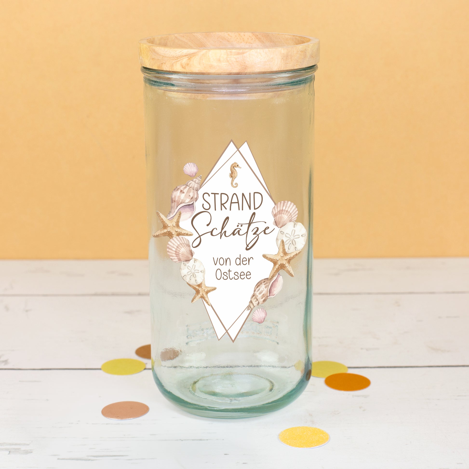 Leeres Vorratsglas aus recyceltem Glas mit Holzdeckel und Strand Schätze Motiv, personalisiert mit dem Text von der Ostsee