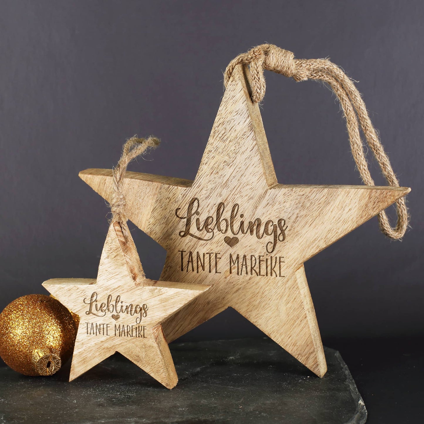 Holzstern zum Aufhängen aus Mangoholz mit Gravur