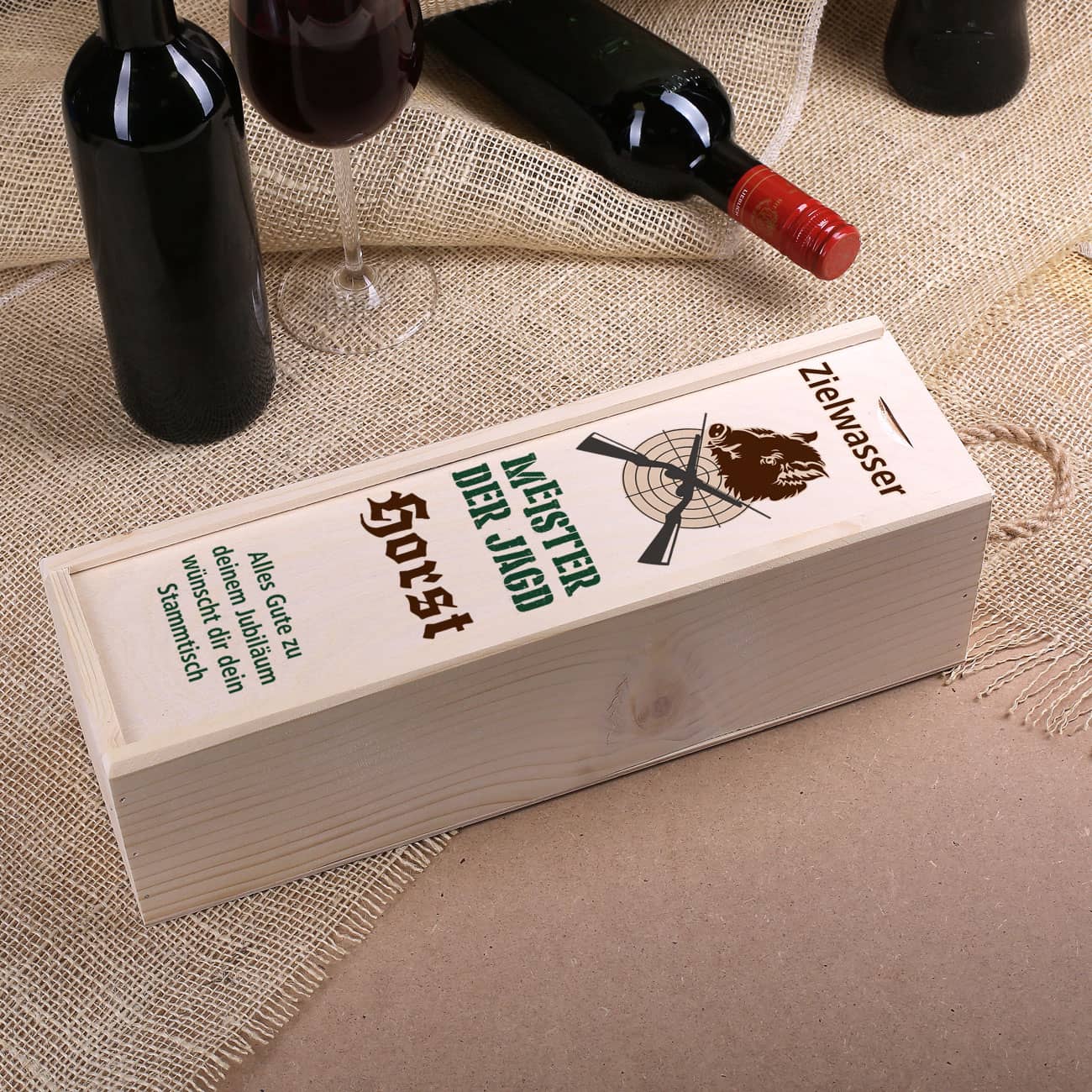 Flaschenverpackung für Jäger mit Ihrem Wunschnamen und einem kurzen Text bedruckt 
