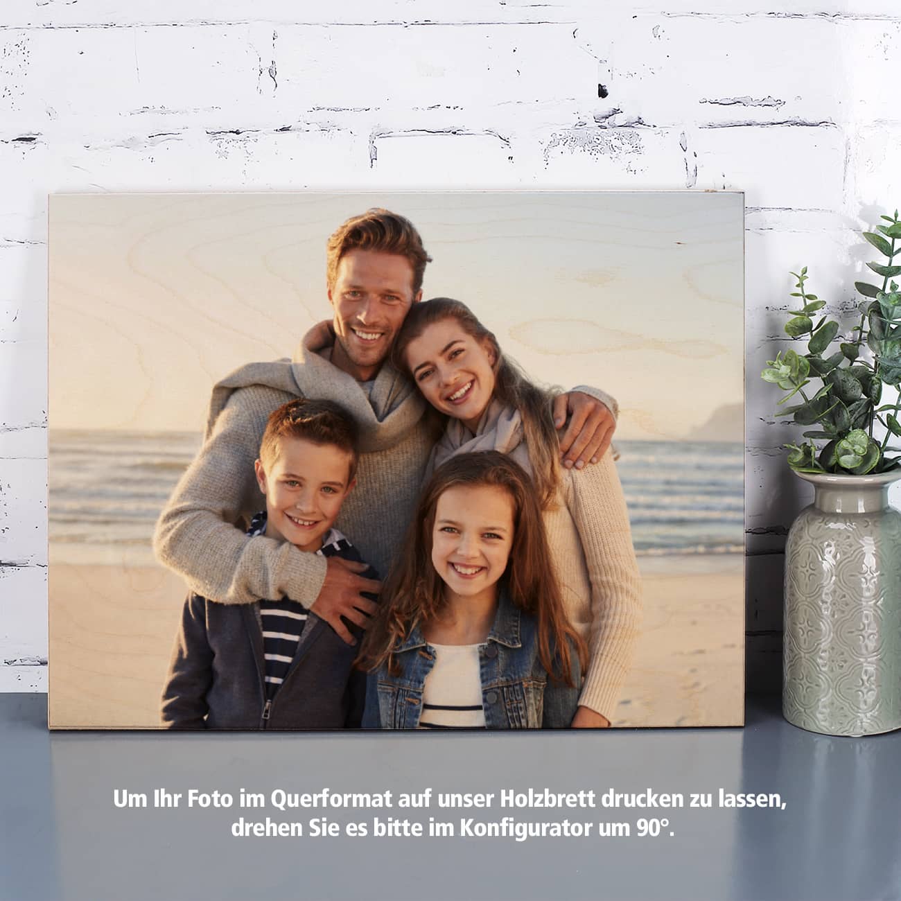 Bedrucktes Holzbrett mit Foto im Querformat