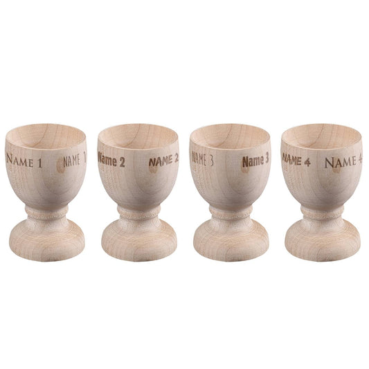 Jeder Becher mit einem anderen Namen graviert