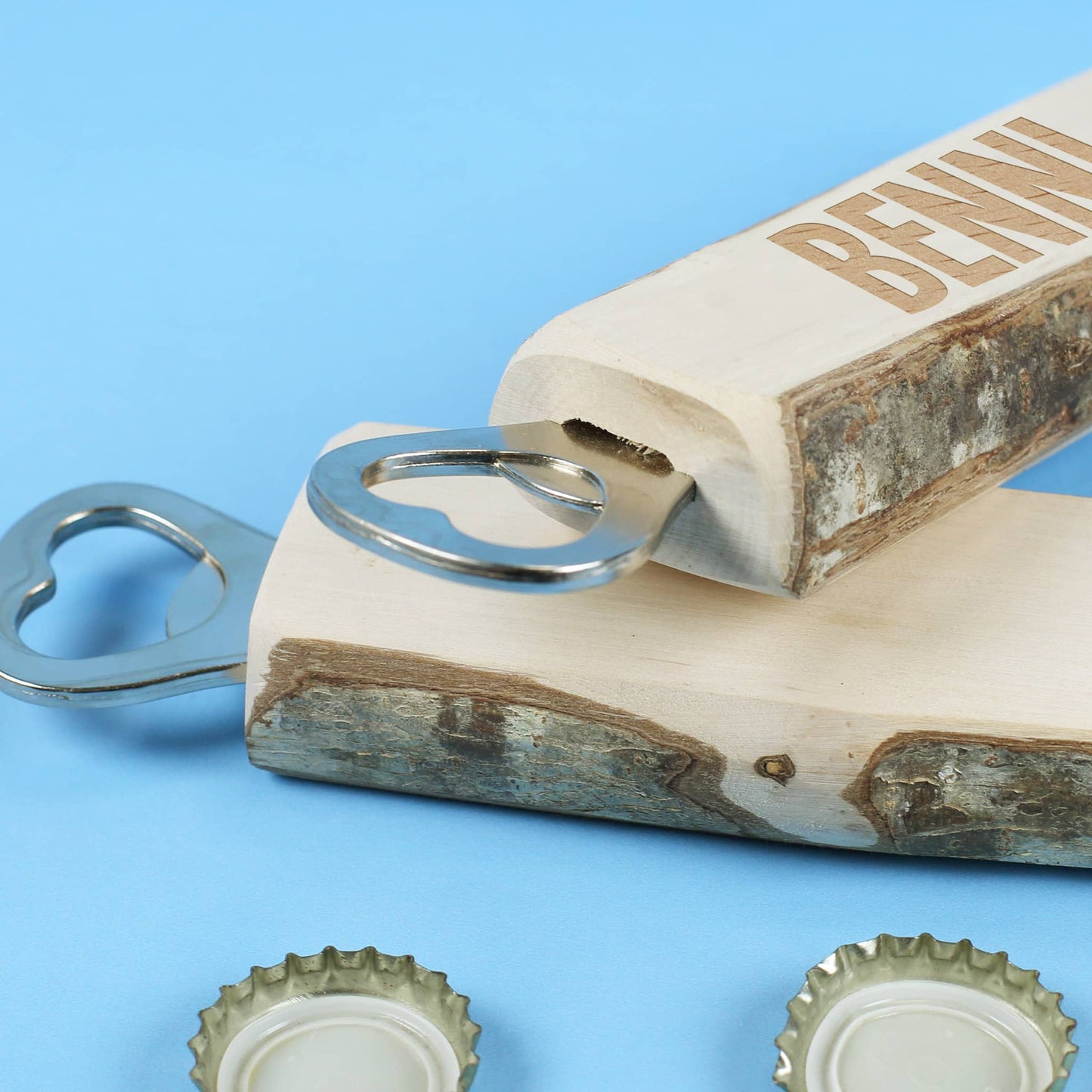 Flaschenöffner aus Naturholz mit Name personalisiert