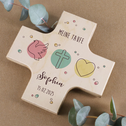 Holzkreuz zur Taufe, Kommunion oder Konfirmation mit Taube, Kreuz & Herz Motiv