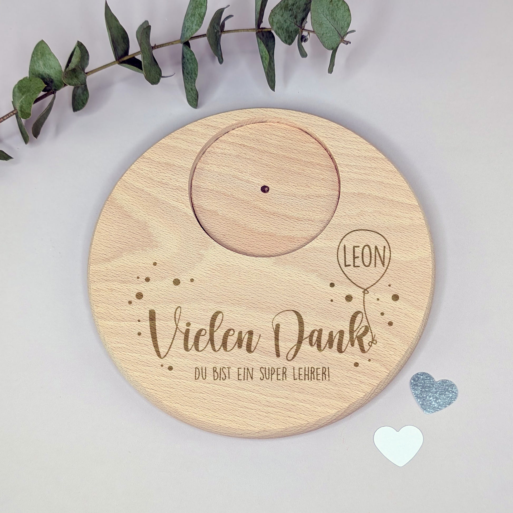 Holzuntersetzer „Vielen Dank“ mit Luftballon und Namensgravur – Tischdekoration mit Eukalyptuszweig