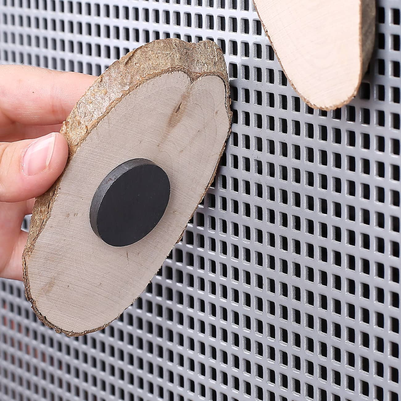 Mit Magnet an der Rückseite