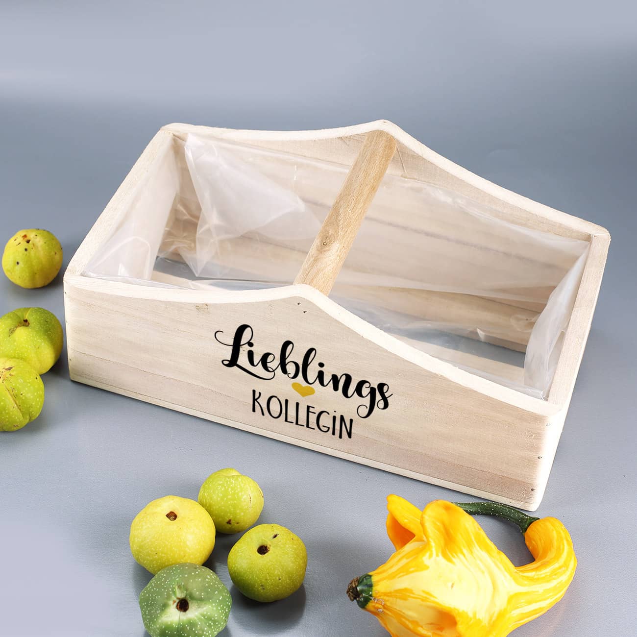 Kiste innen mit Folie versehen