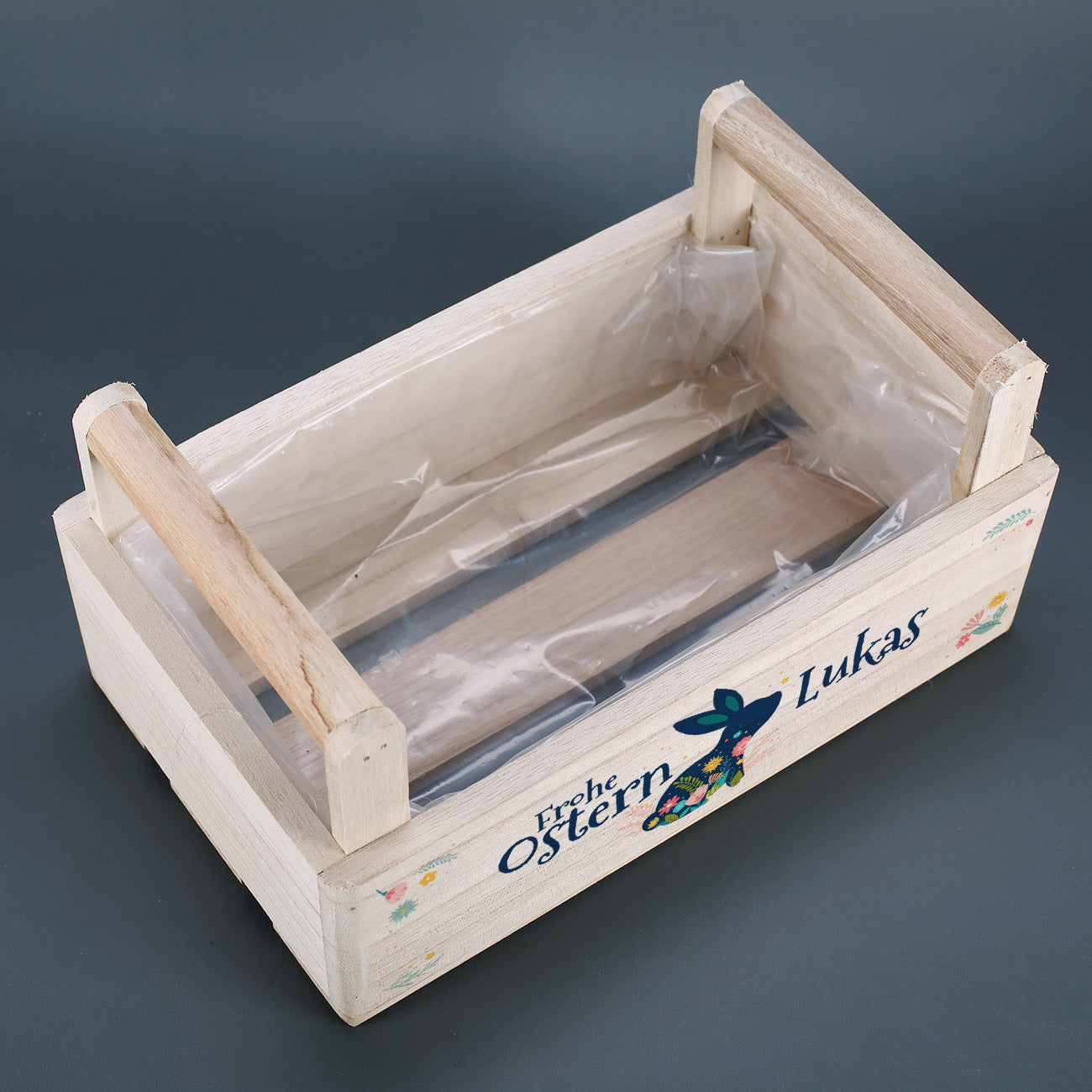 Holzkörbchen mit Osterhasenmotiv und Wunschname