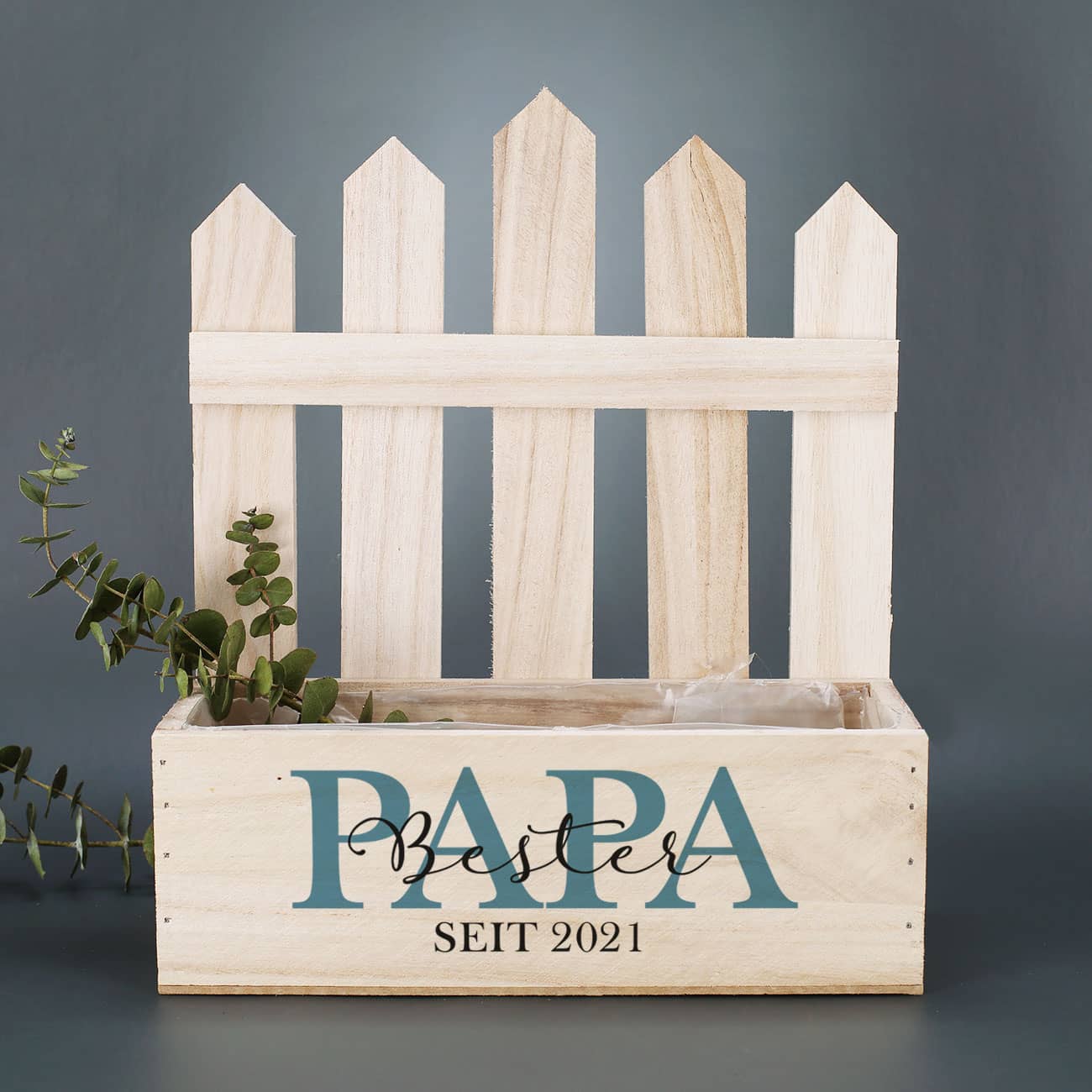 Pflanzkorb auf Holz mit Zaun für Papa zum Vatertag