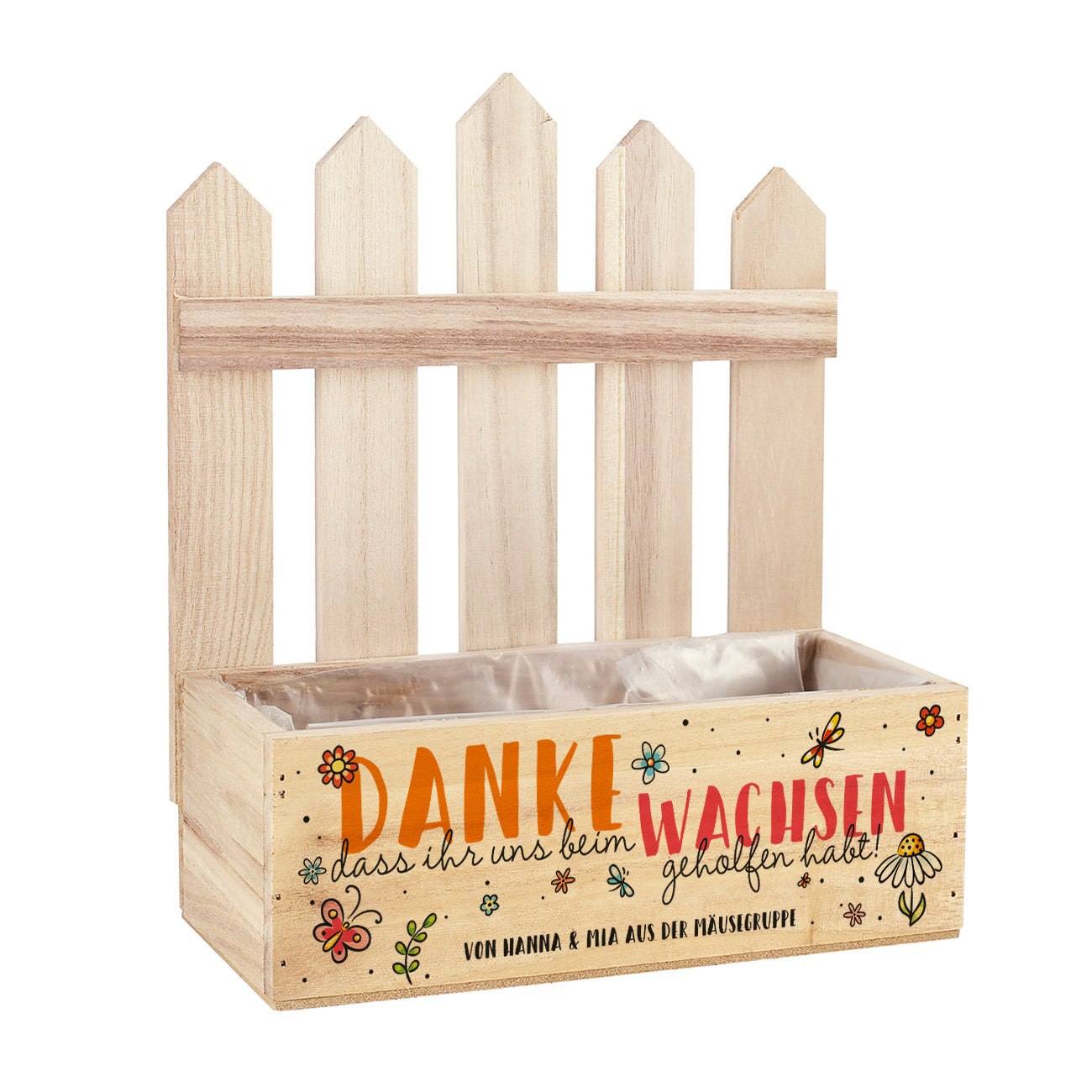 Leere Pflanzkiste mit Zaun, Text „Danke, dass ihr uns beim Wachsen geholfen habt“ und Personalisierung „von Hanna & Mia aus der Mäusegruppe“