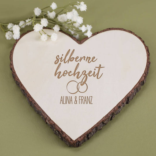 Personalisierte Herzplatte aus Birke mit Namen Ihrer Wahl zur silbernen Hochzeit
