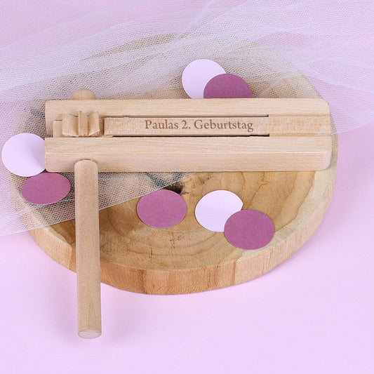 Personalisierte Holzratsche mit Wunschgravur als Geschenk oder Fanartikel für Fußball und co.