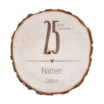 Ihre Wunschnamen und ein Datum auf der Holzscheibe