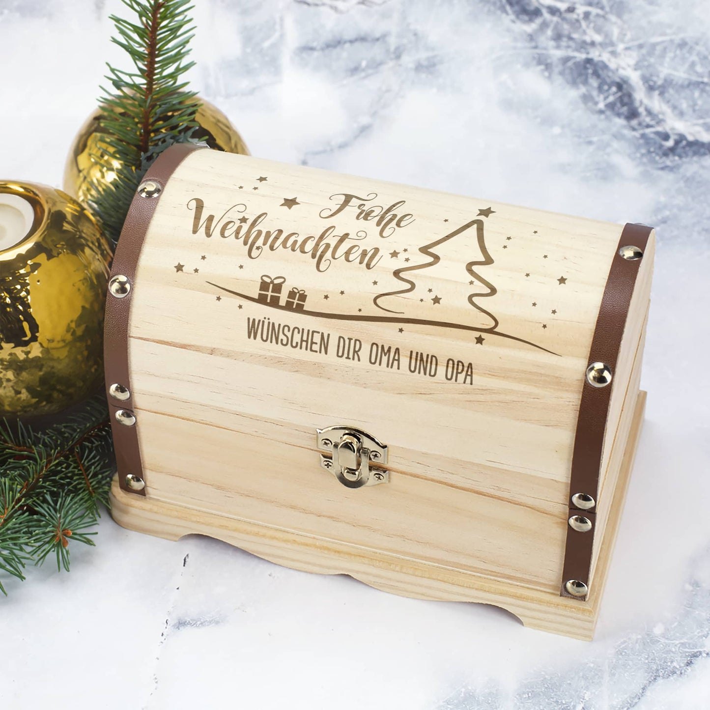 Geldgeschenke zu Weihnachten raffiniert verpacken - Schatztruhe mit Gravur