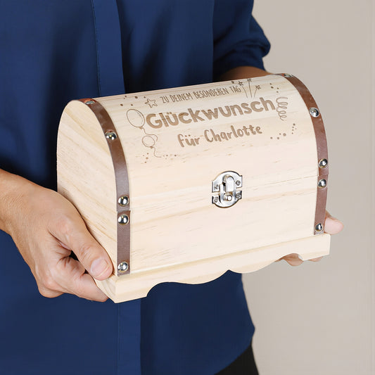 Gravierte Schatztruhe in 3 Größen mit Wunschtext