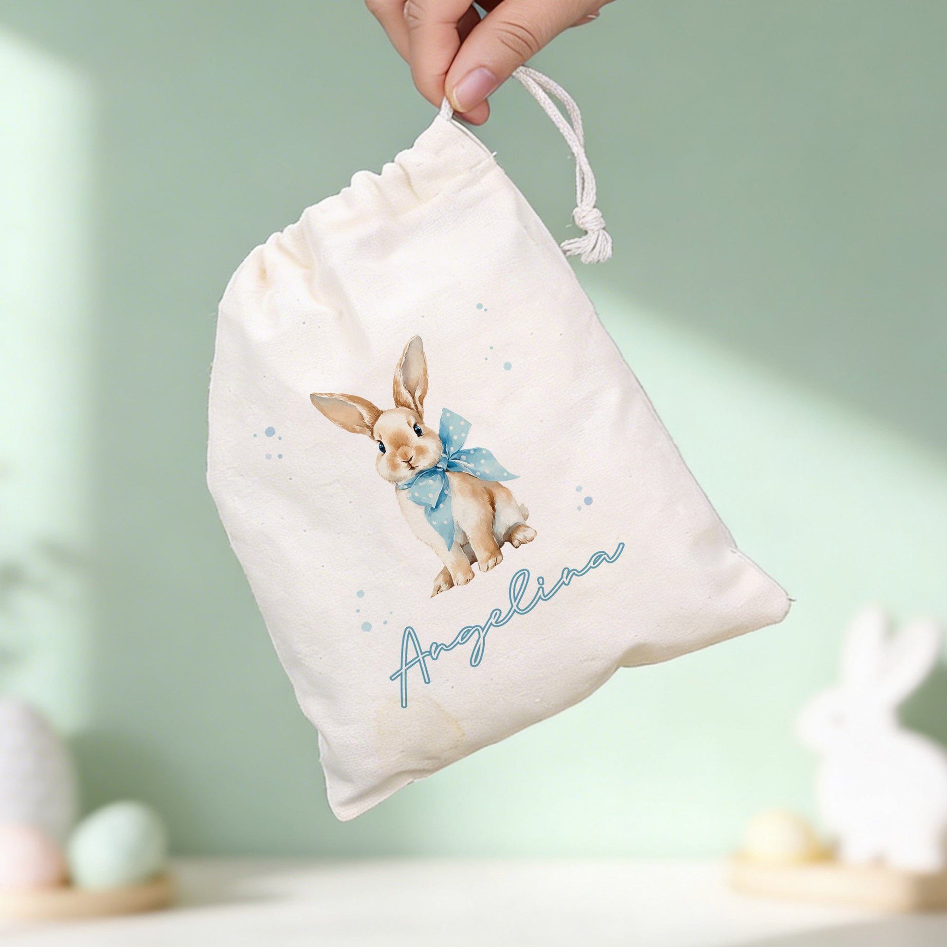 Personalisierter Oster Stoffbeutel mit Hasenmotiv und Name als Geschenkverpackung