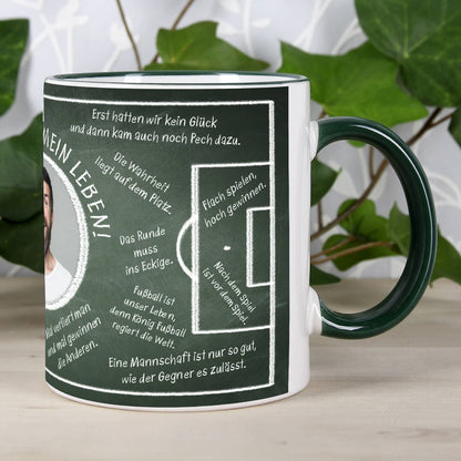 schlaue Fussballsprüche werden zusammen mit Ihrem Foto und Wunschtext auf weisse Tasse gedruckt