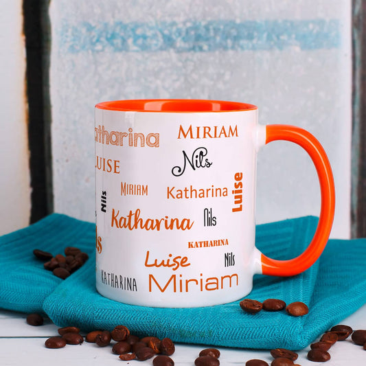 Vier Namen - Familientasse mit orangefarbenem Rand und Henkel