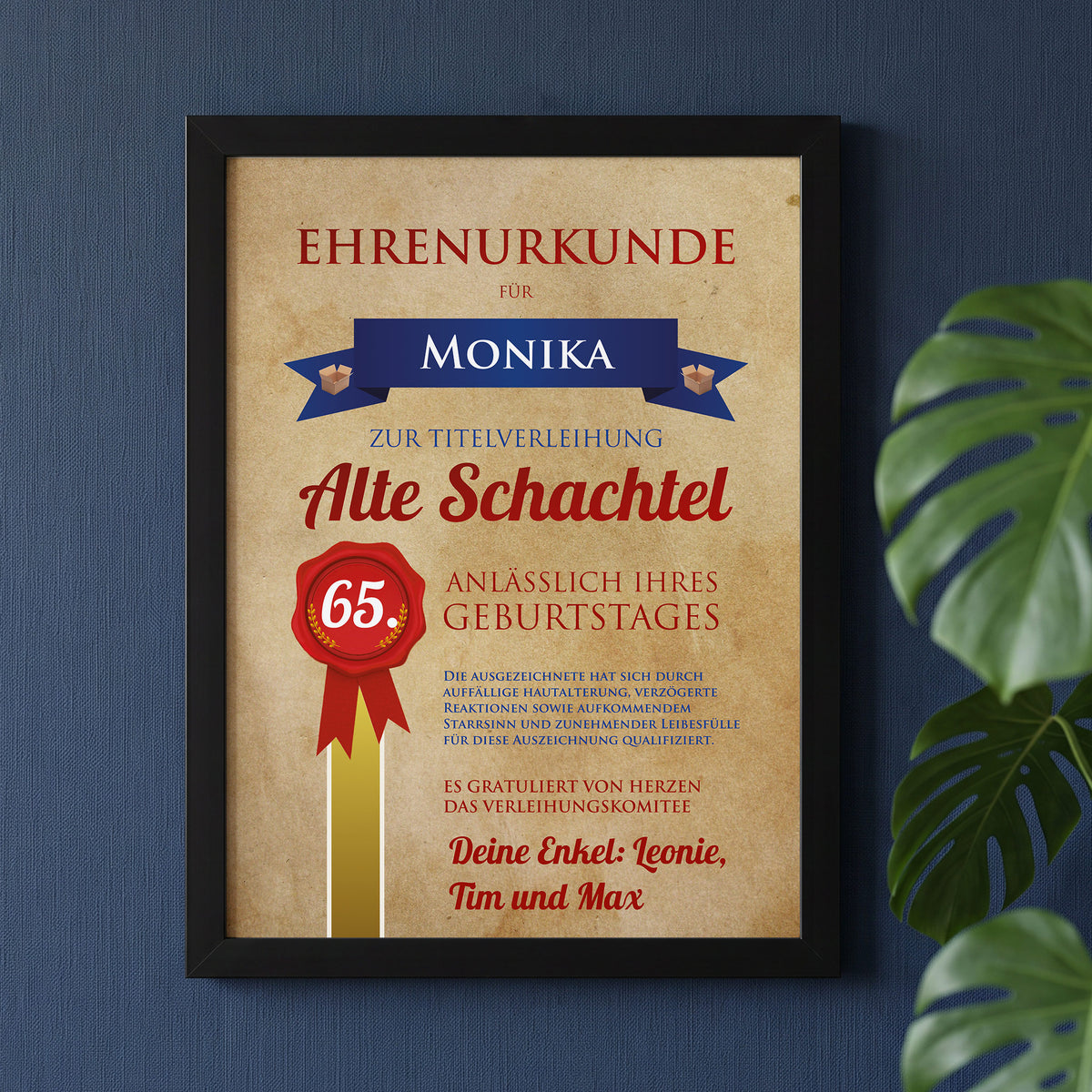 Witzige Urkunde für Alte Schachteln im Bilderrahmen mit Name, Alter und Wunschtext