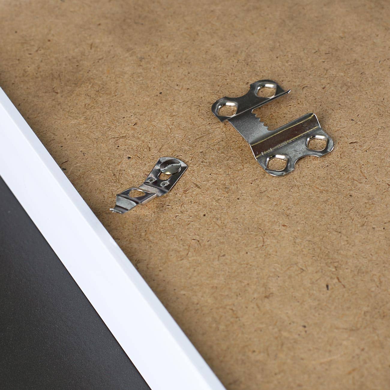 Mit praktischer Aufhängung