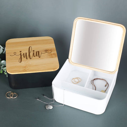 Dose mit Spiegel im Deckel und Name graviert