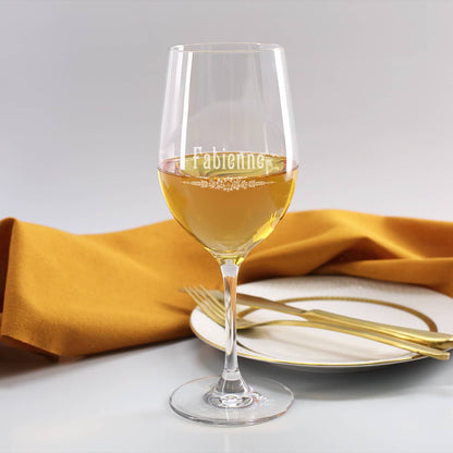 Leonardo Weinglas graviert mit Name im Jugendstil