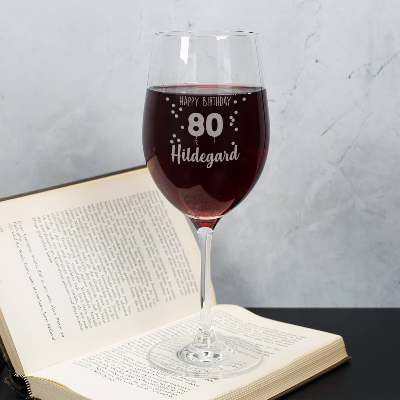 Happy Birthday 80 - graviertes Weinglas mit Name