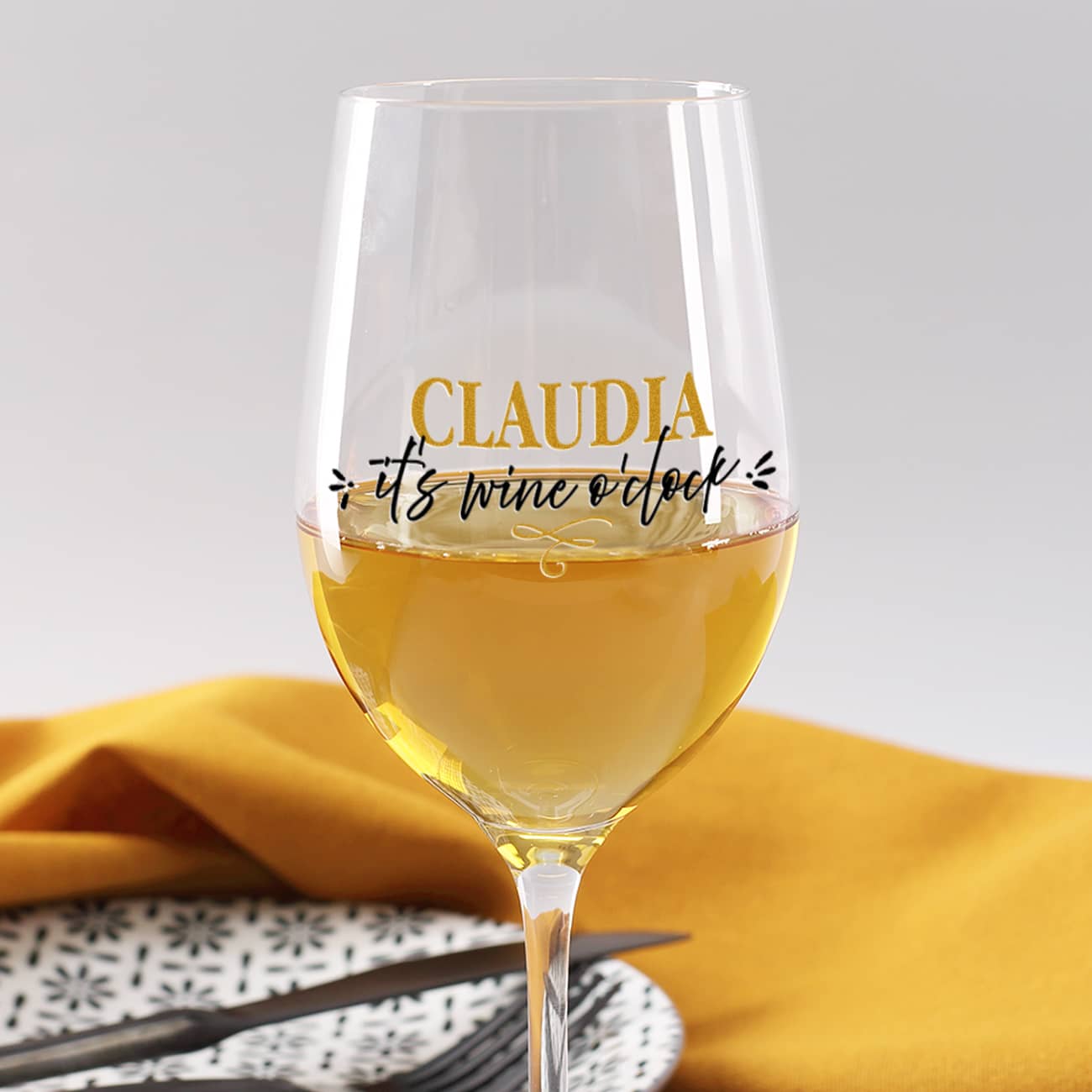Weinglas It's wine o'clock mit Name bedruckt