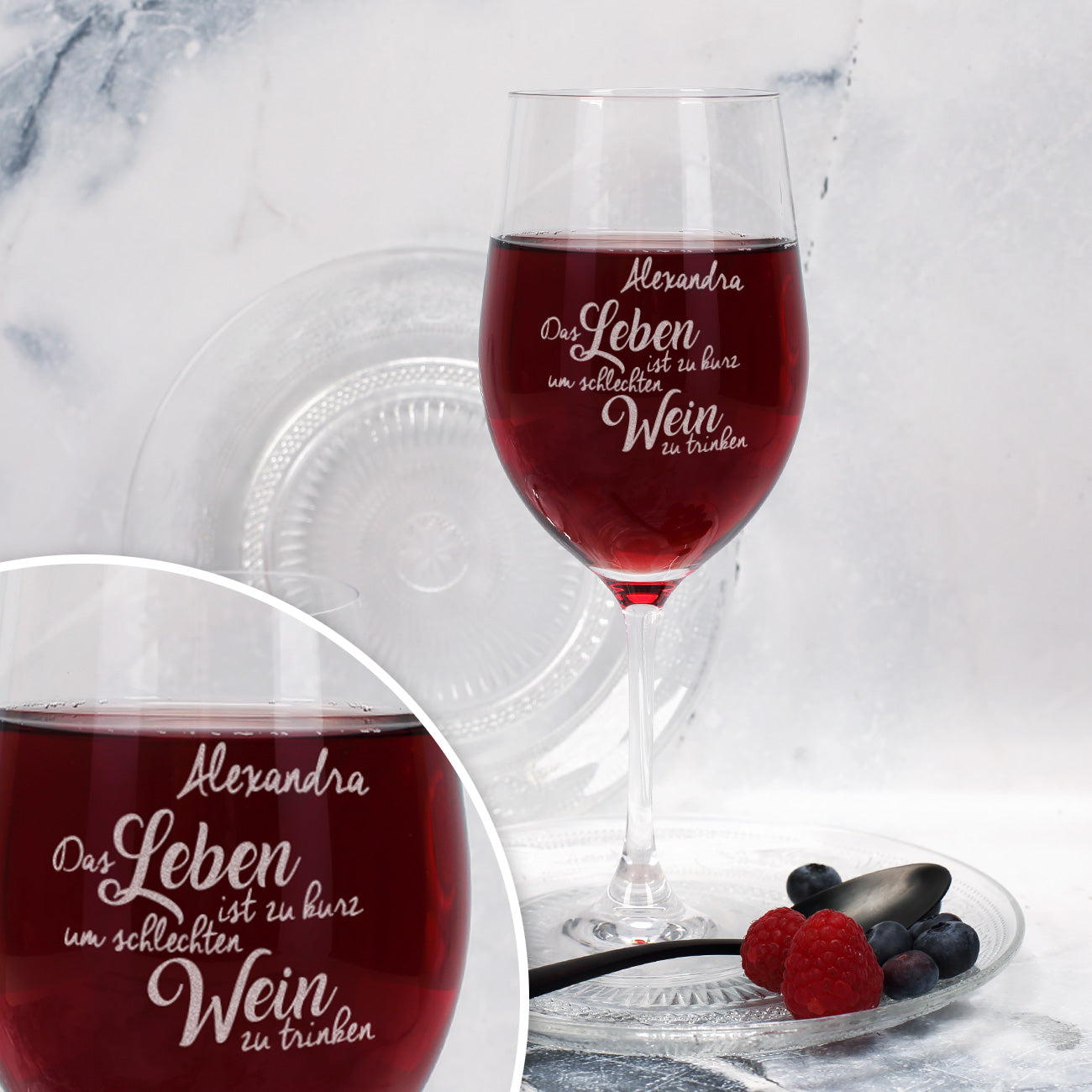 Detailansicht eines gravierten Leonardo-Weinglases mit dem Spruch „Das Leben ist zu kurz, um schlechten Wein zu trinken“, personalisiert mit Namen